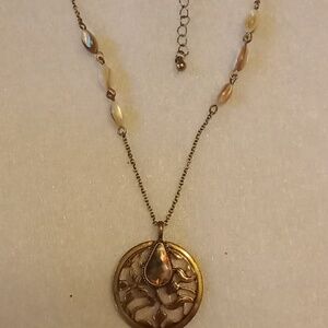 Gold Tone Necklace #732